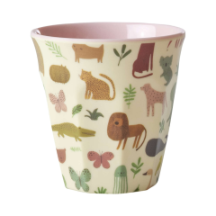 Kinderbecher und Tassen