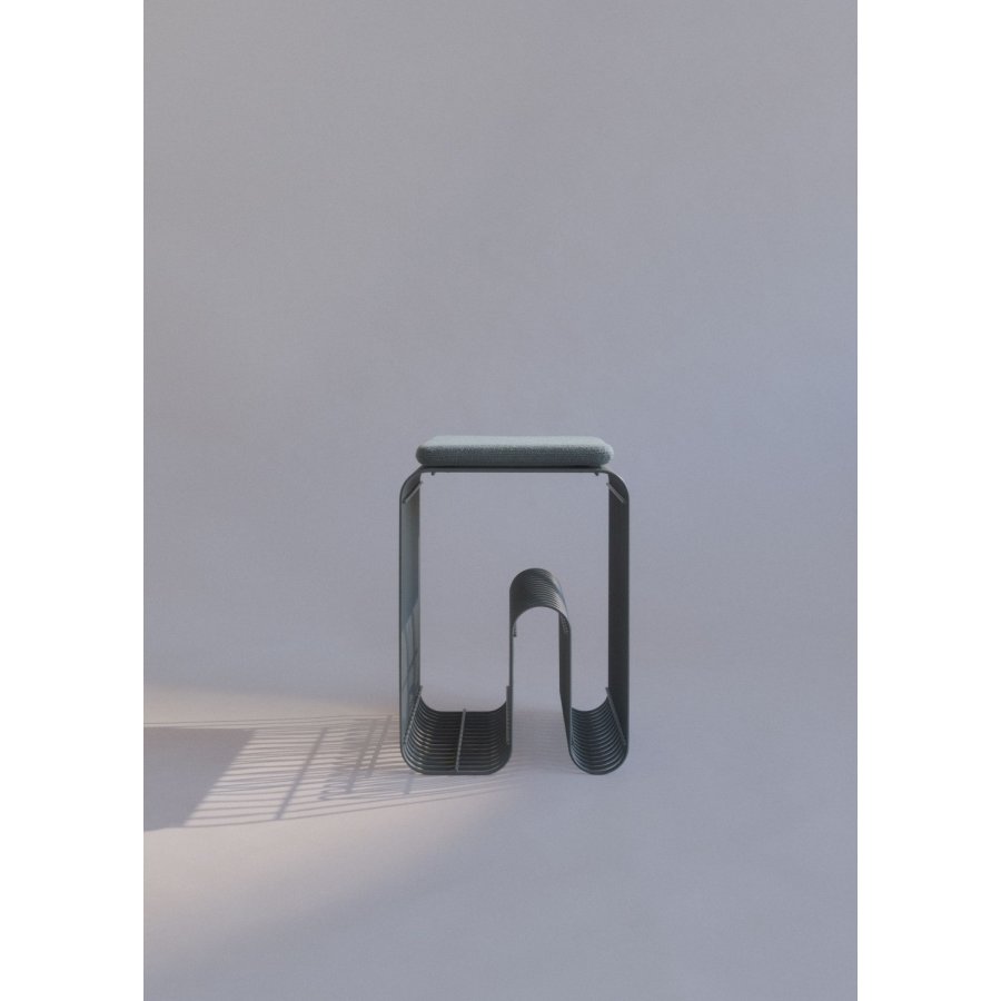 AYTM CURVA Hocker H43 cm, Dusty Blue
