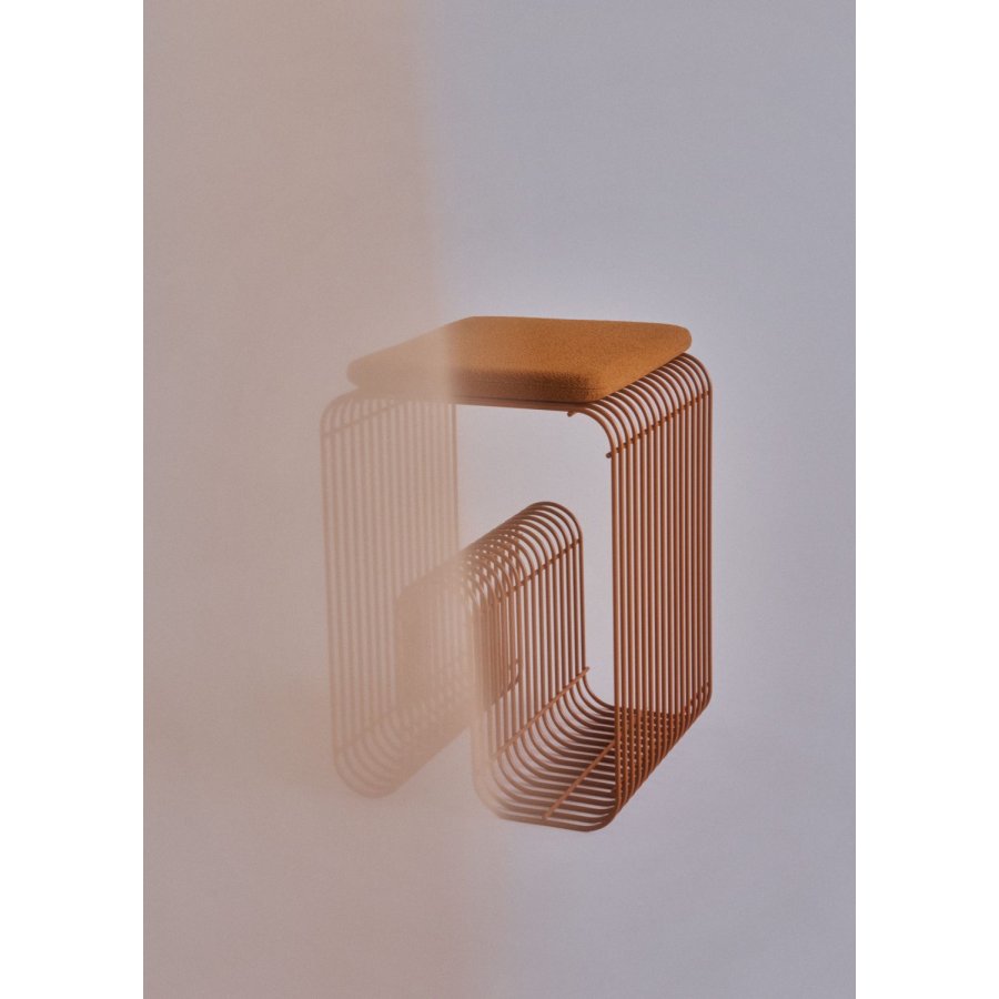 AYTM CURVA Hocker H43 cm, Amber