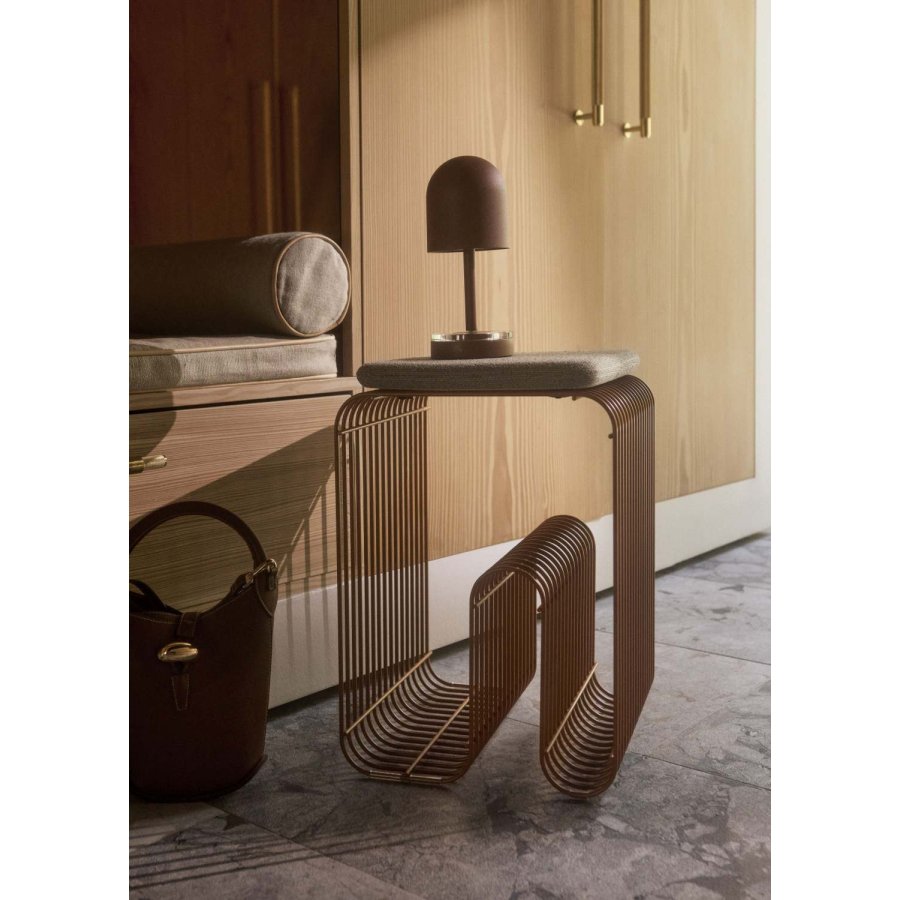 AYTM CURVA Hocker H43 cm, Amber