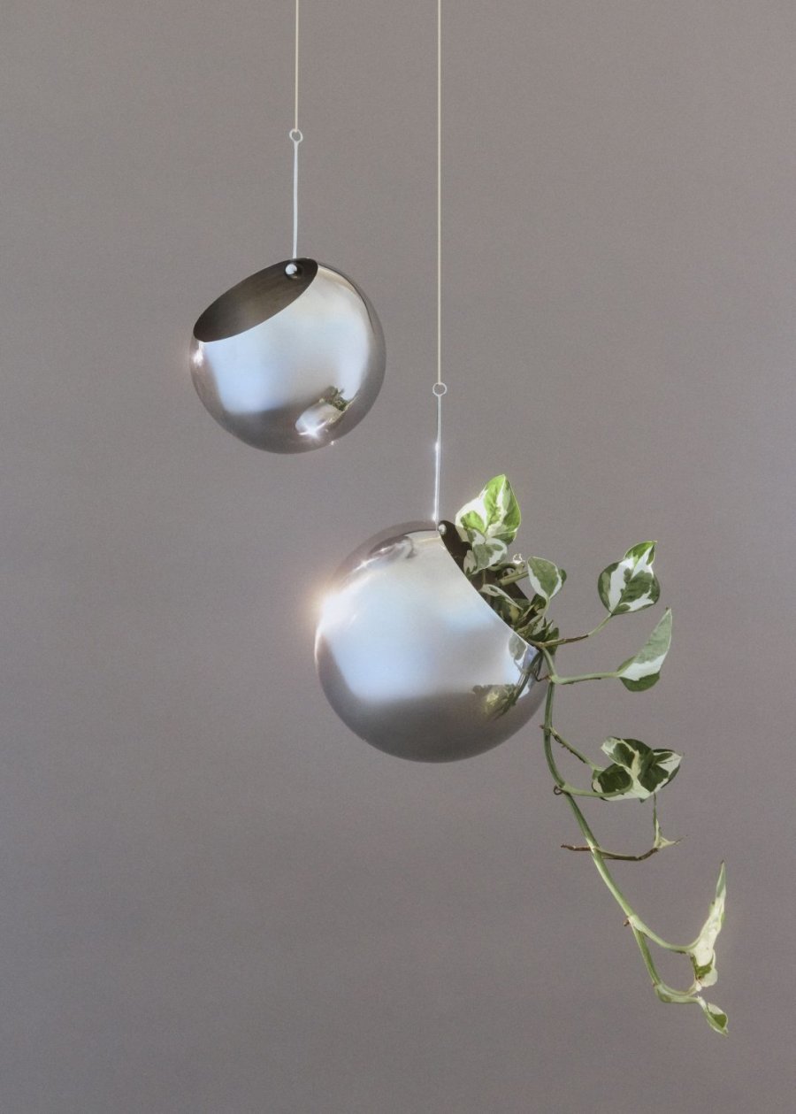 AYTM GLOBE Hängender Blumentopf H28 cm, Silber