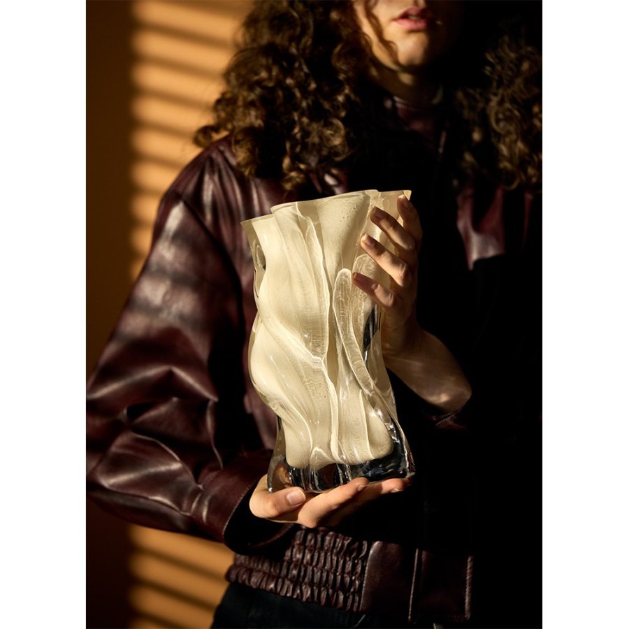 AYTM VENA Vase H24,5 cm, Dark Cream