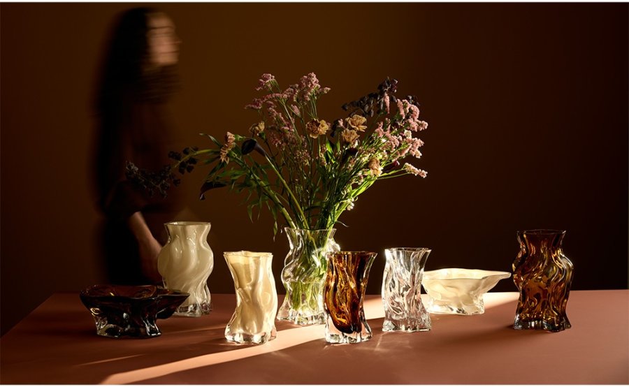 AYTM VENA Vase H24,5 cm, Dark Cream