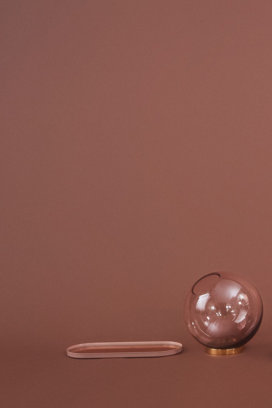 AYTM GLOBE Vase m. Fod H17 cm, Rosa/Guld