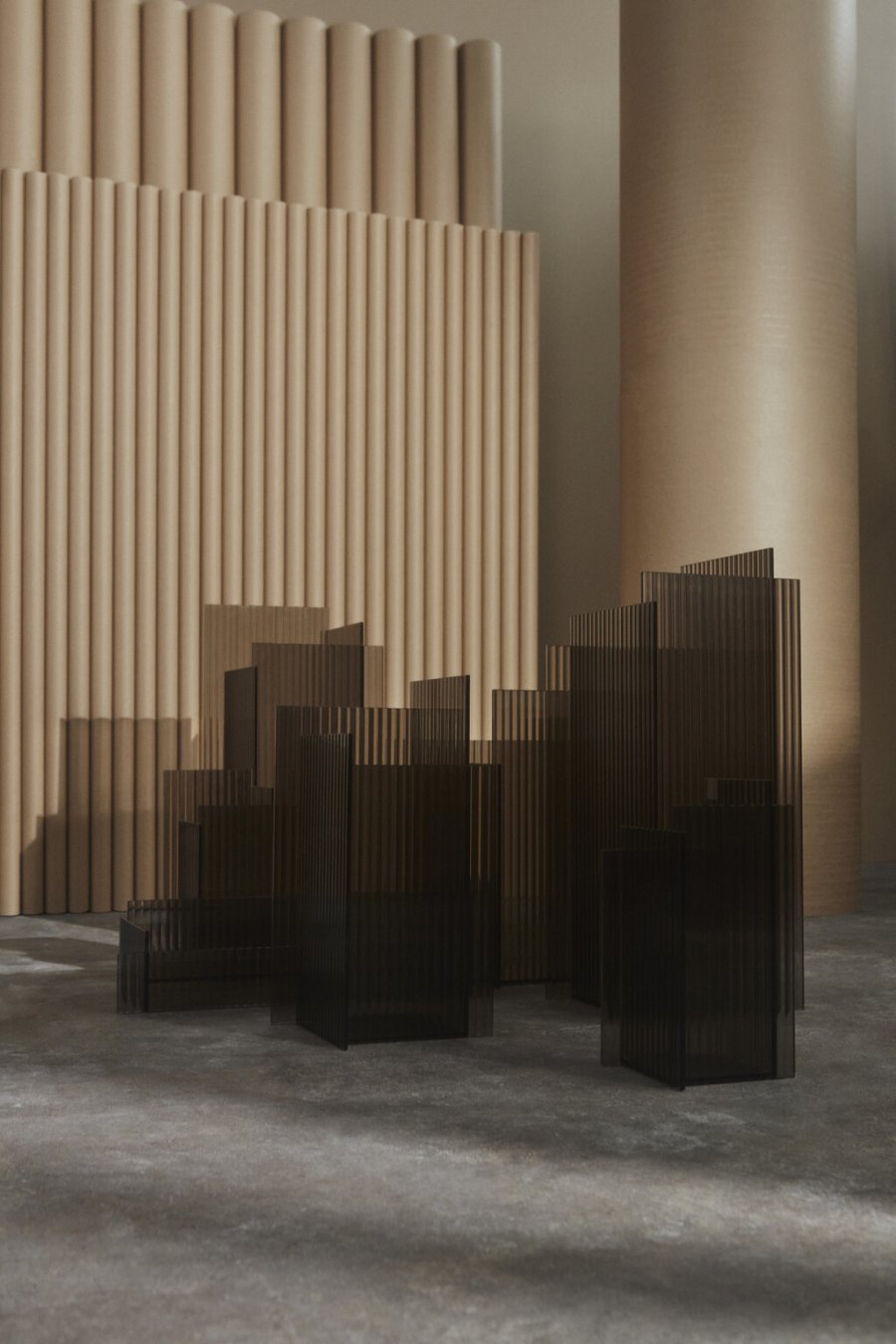 AYTM FLOS Vase H59 cm, Taupe