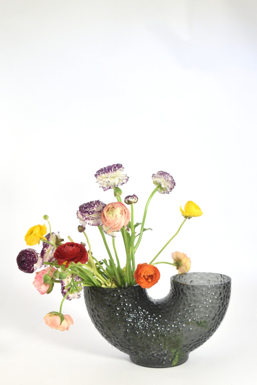 AYTM Arura Vase H19 cm, Schwarz