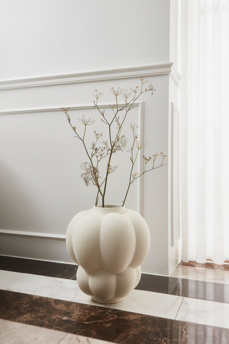 AYTM Uva Vase H28 cm, Creme