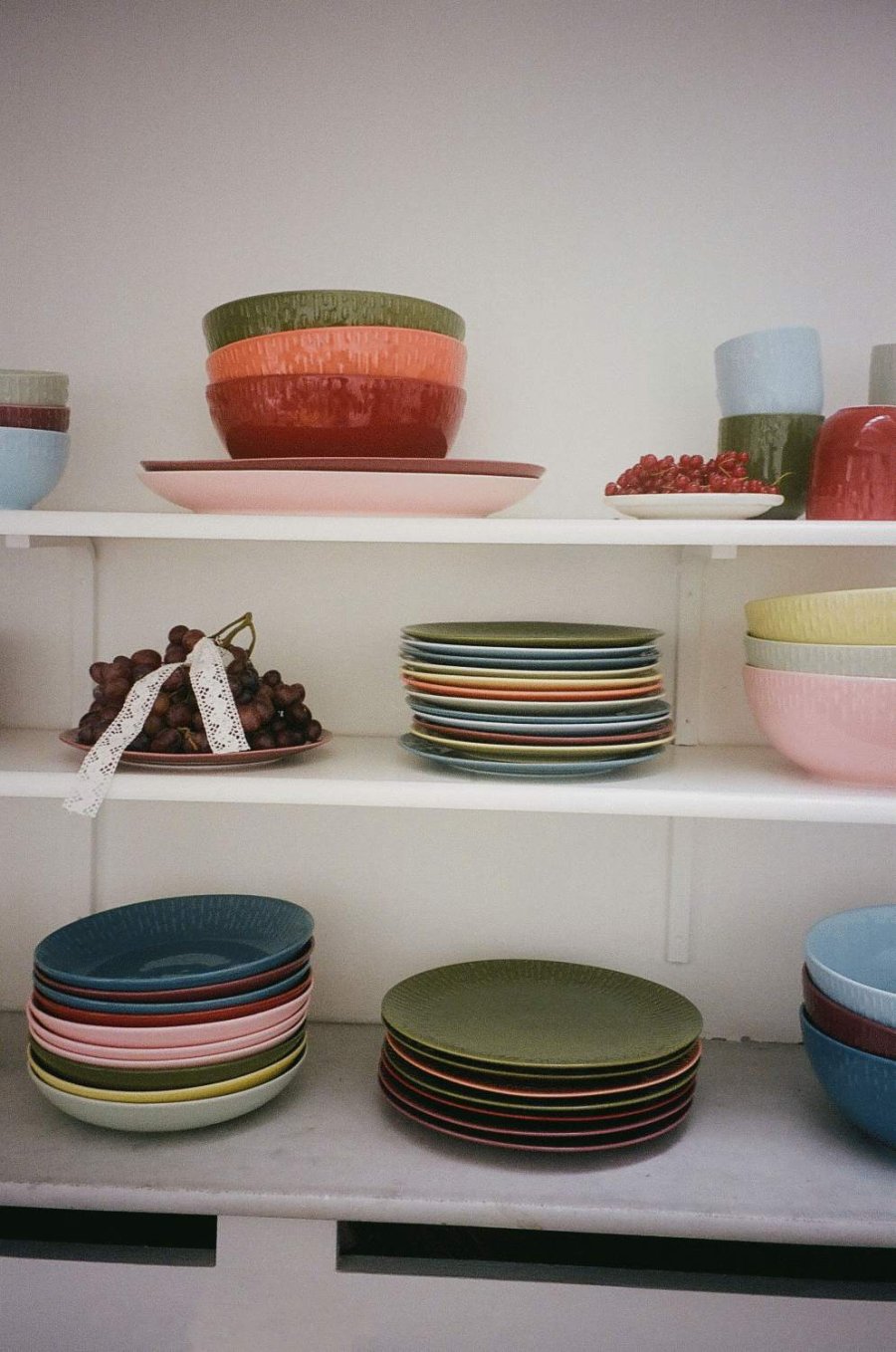 aida Confetti Pastatallerken 23 cm, M�rkebl�