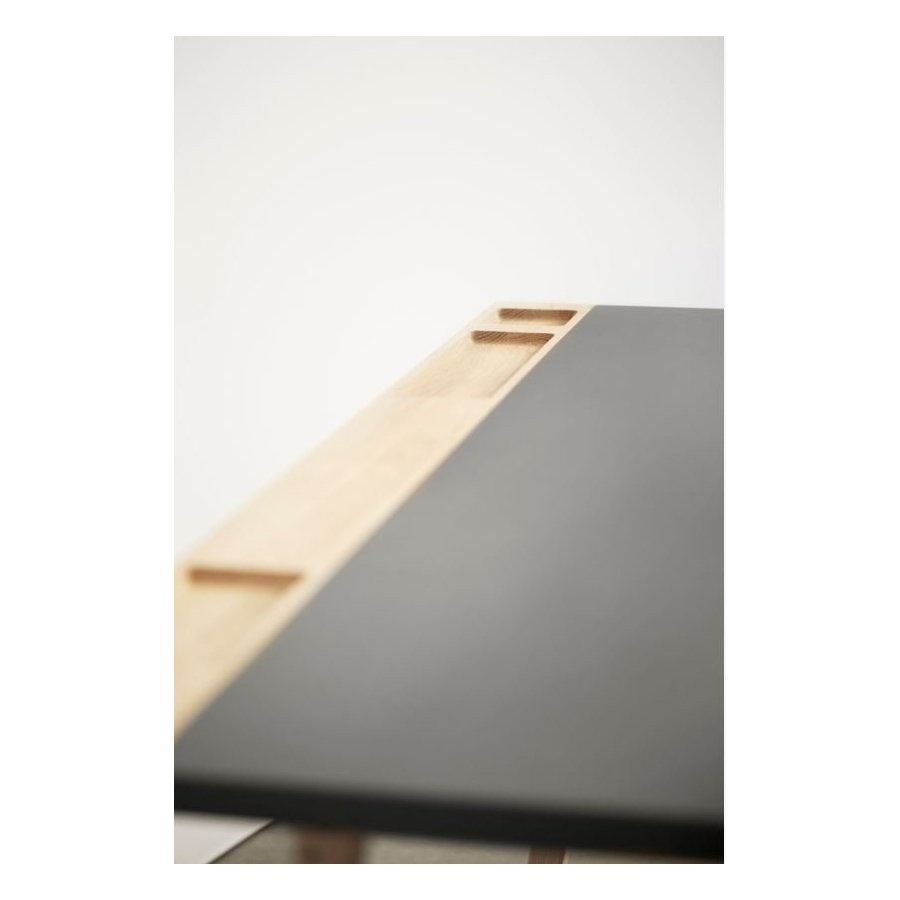 Andersen Furniture D1 Arbejdsbord 125x70cm, Linoleum kul, Eg hvid mat lak stel