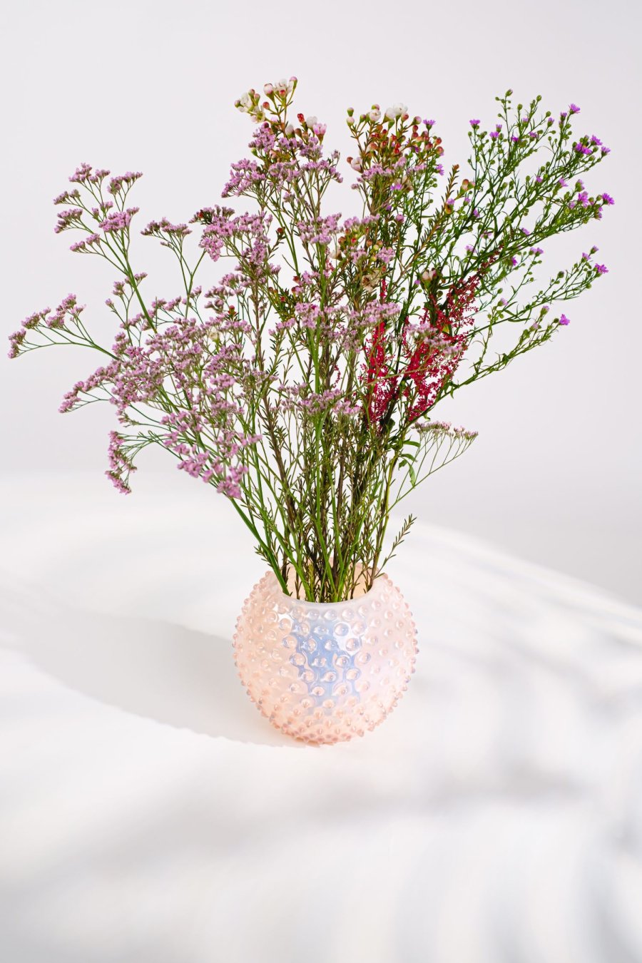 Anna von Lipa Opaline Hobnail Globe Vase H18 cm, Soft Rosa