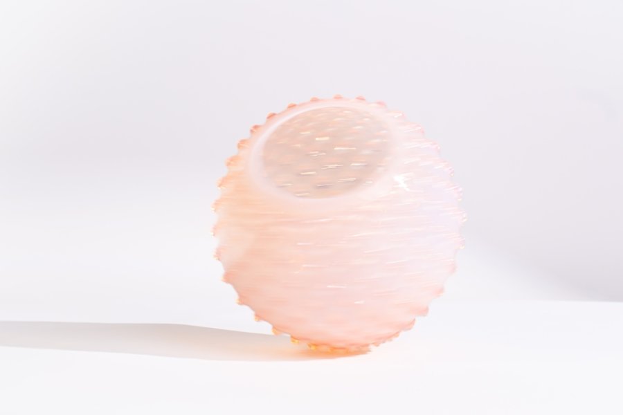 Anna von Lipa Opaline Hobnail Globe Vase H18 cm, Soft Rosa