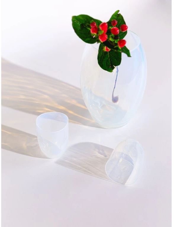 Anna von Lipa Opaline Elipse Vase H23 cm, Creamy White