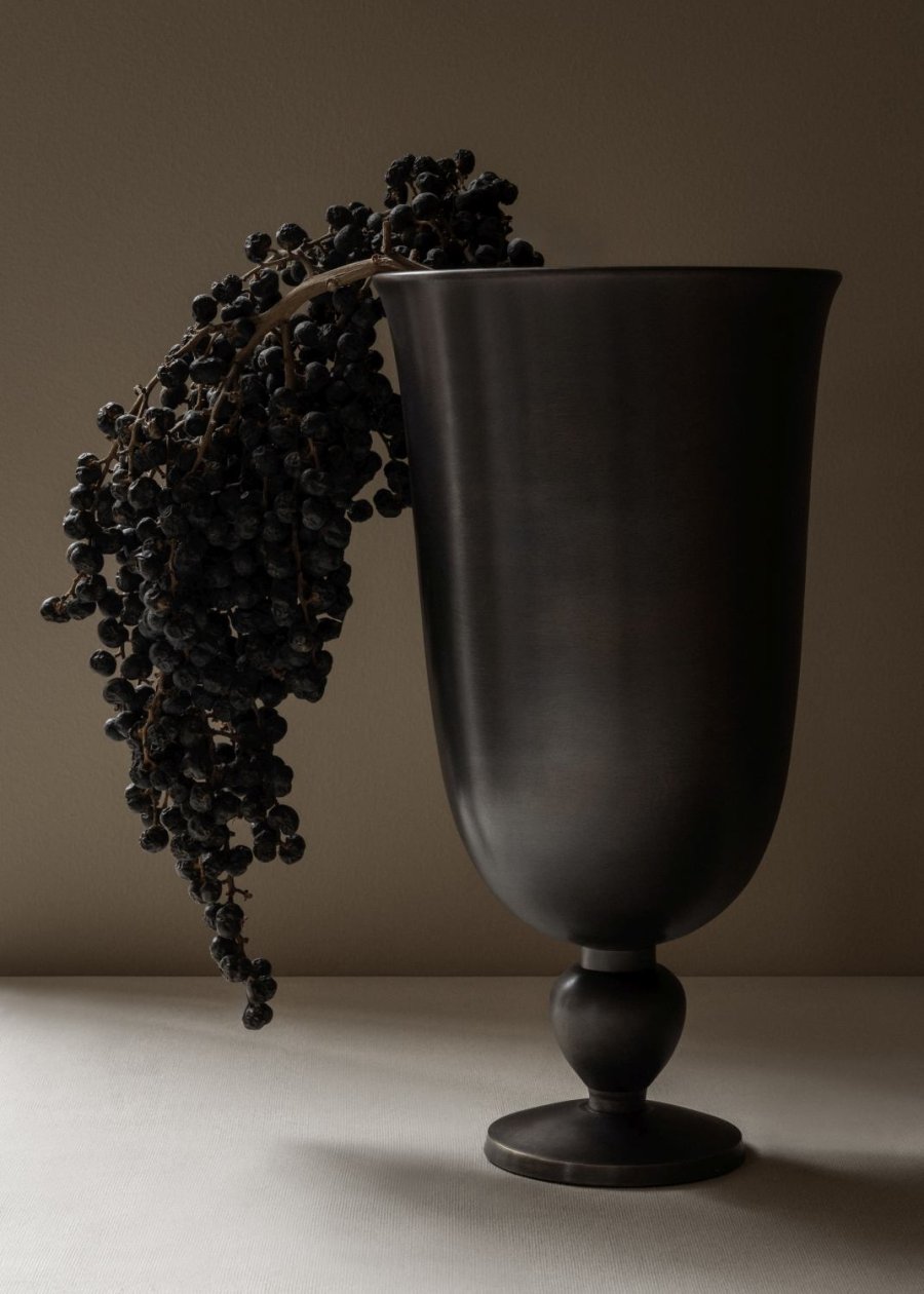 Audo Copenhagen Pavot Vase H28,7 cm, Bronzefinish