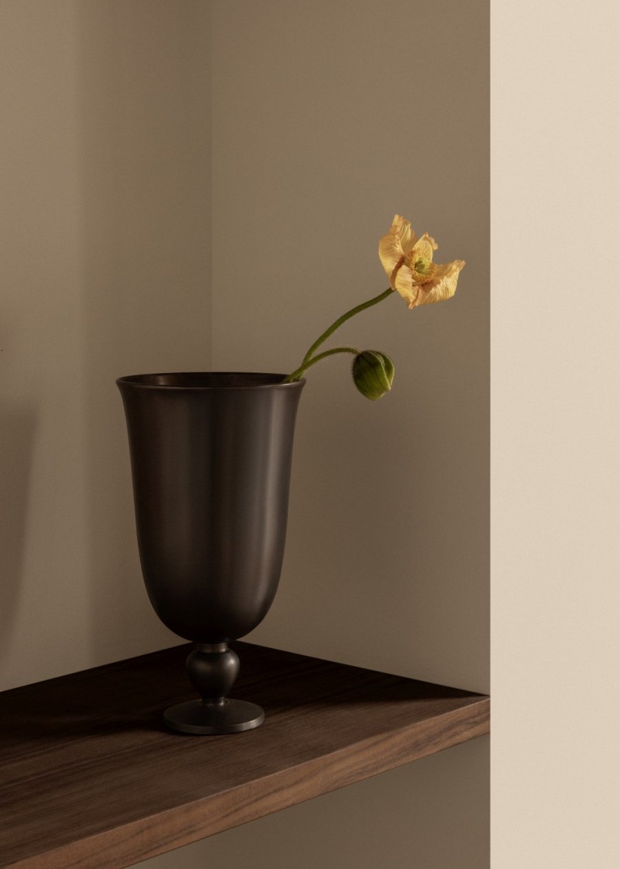 Audo Copenhagen Pavot Vase H28,7 cm, Bronzefinish