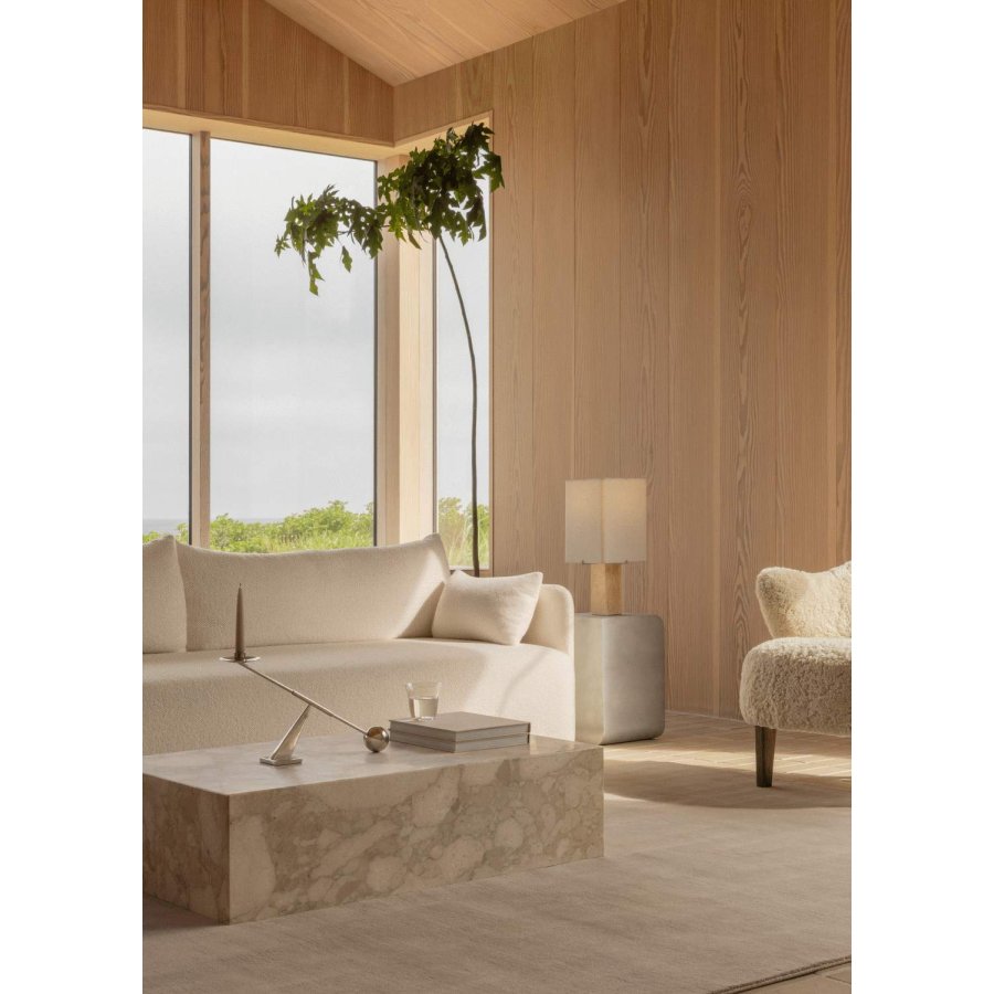 Audo Copenhagen Nonna Tischlampe H49 cm, Travertin/Sand