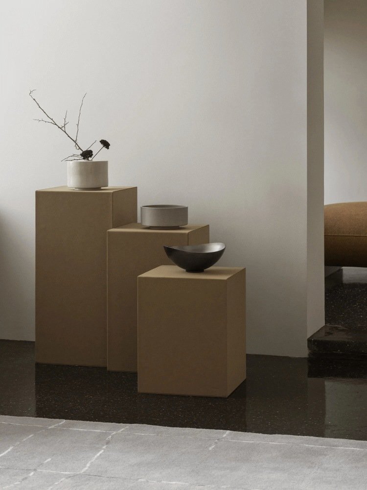 blomus SAHLA Piedestal H46 cm, Indian Tan