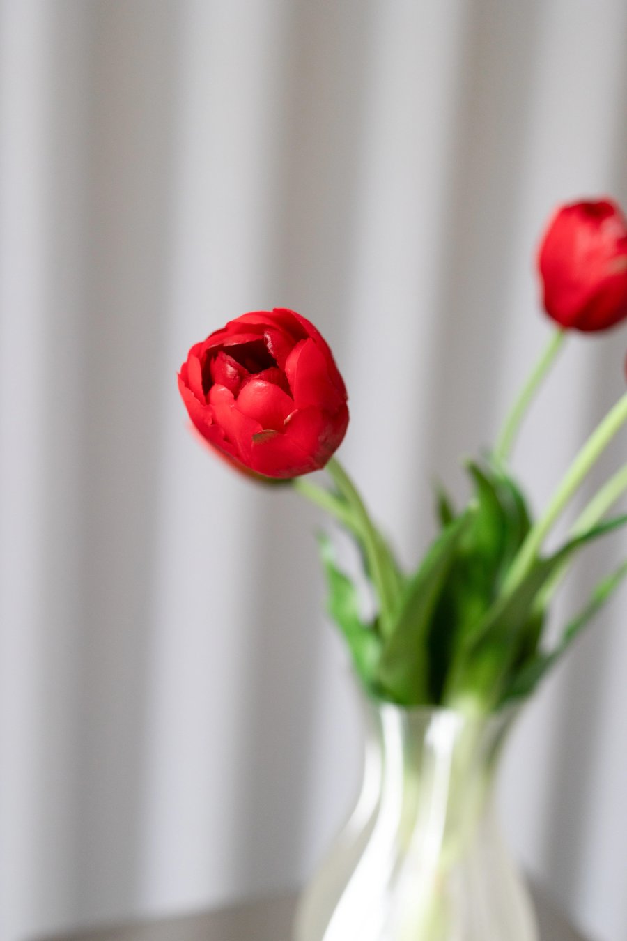 BLOOM OBJECTS Kunstige Fyldte Tulipaner 40 cm, Rød