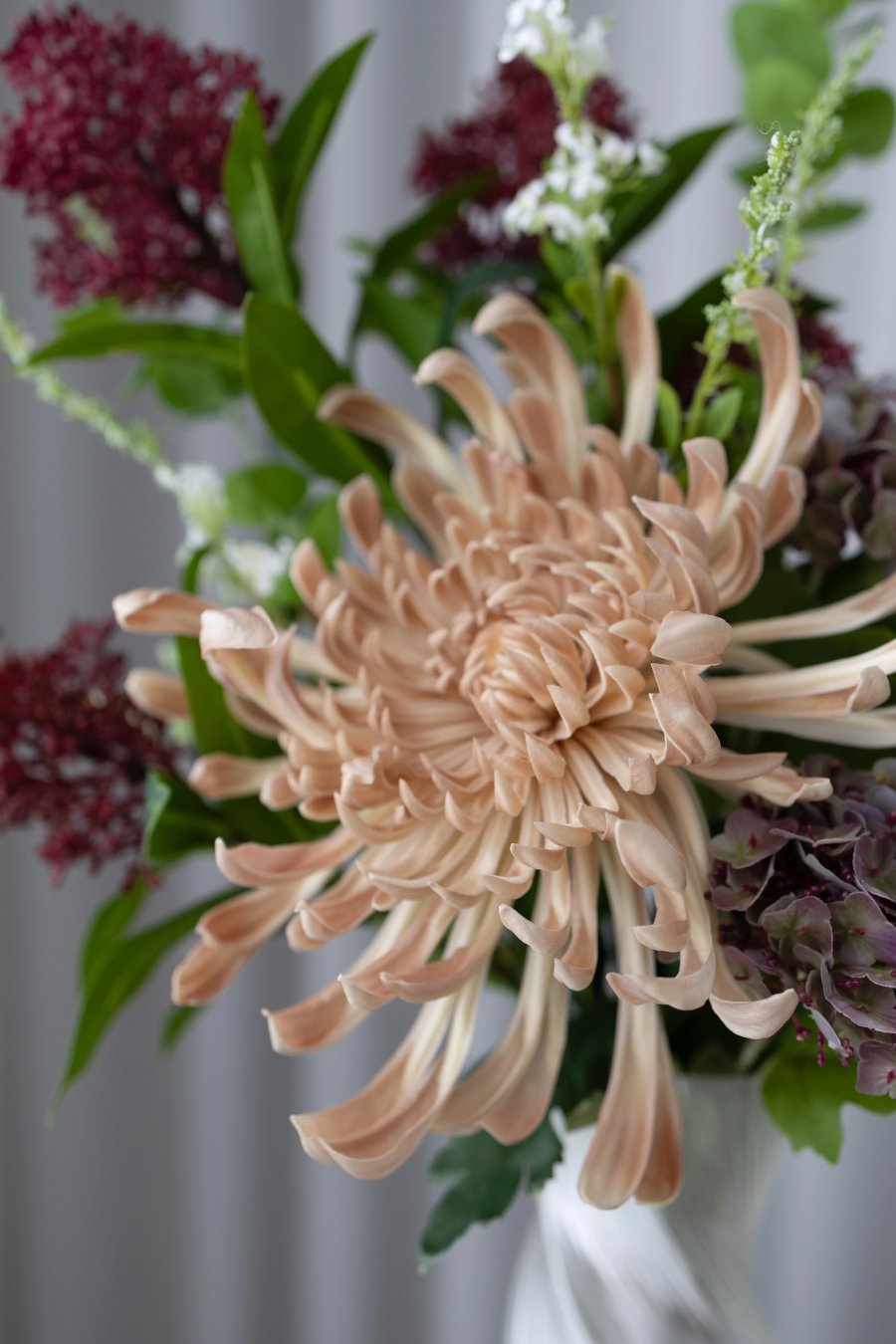 BLOOM OBJECTS Bare Earth Strau