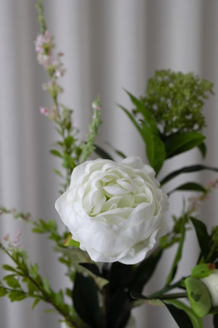 BLOOM OBJECTS Ivory Bloom Buket