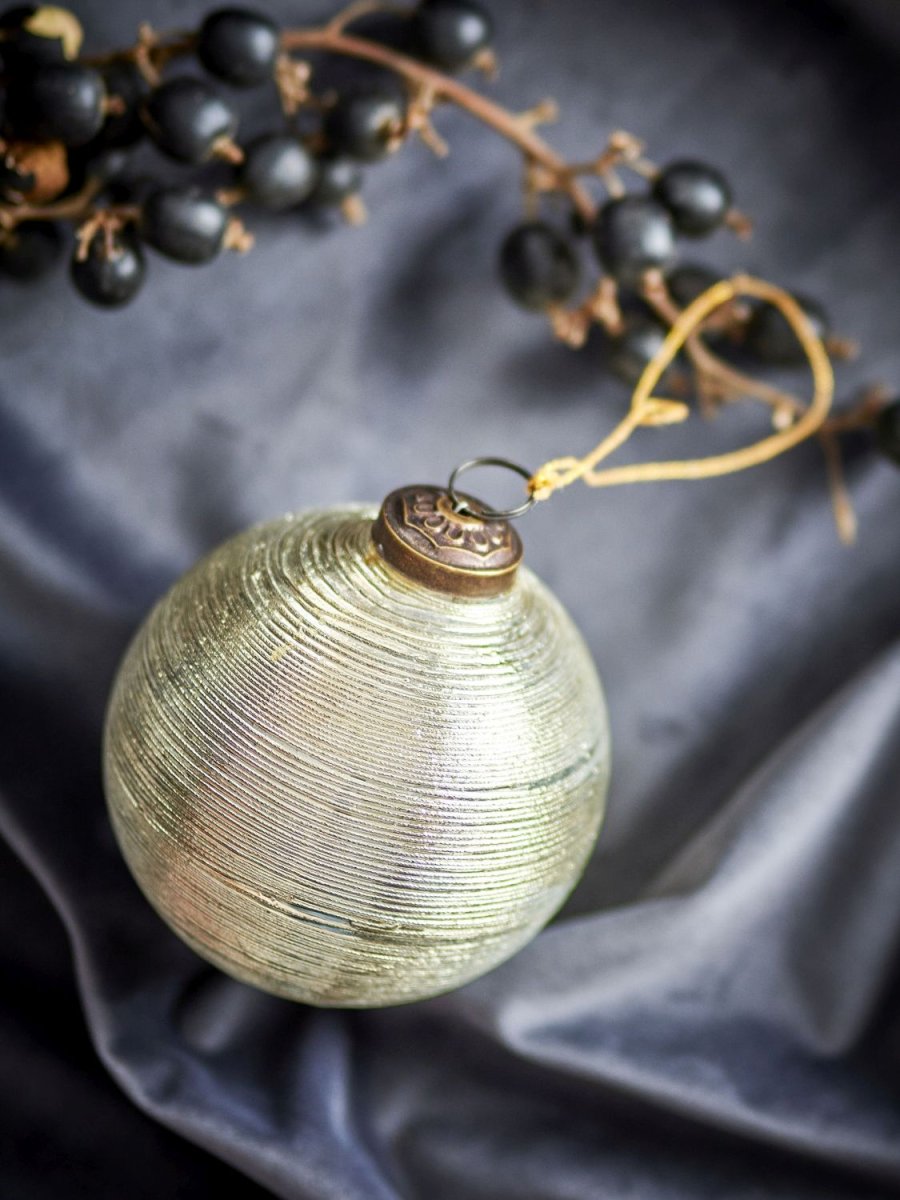Bloomingville Nitin Ornament �10 cm, Guld
