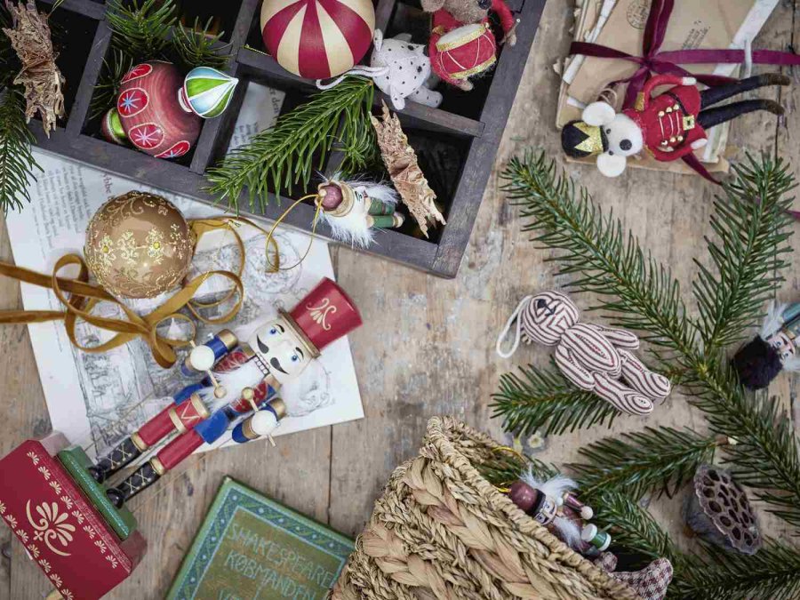 Bloomingville Kota Ornament H13 cm, Rot