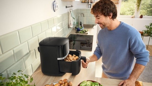 Bosch Serie 4 Air Fryer 6,1 L, Sort