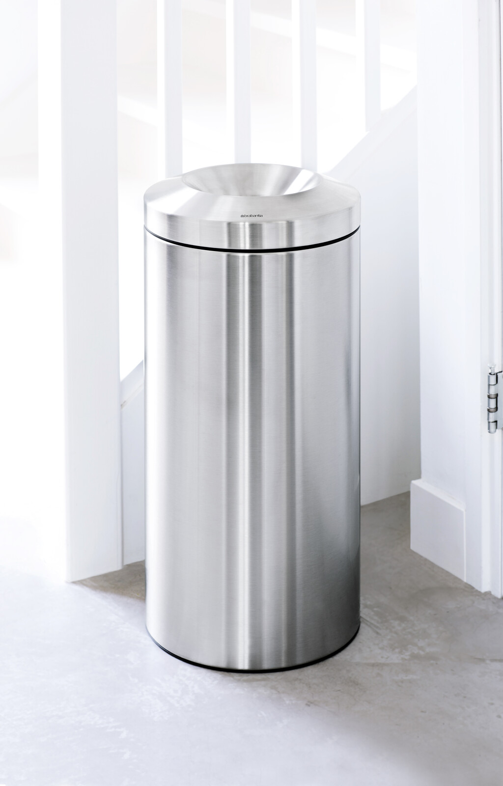 Brabantia FlameGuard Papirkurv 30 L, Mat Stål Affaldssortering WWW