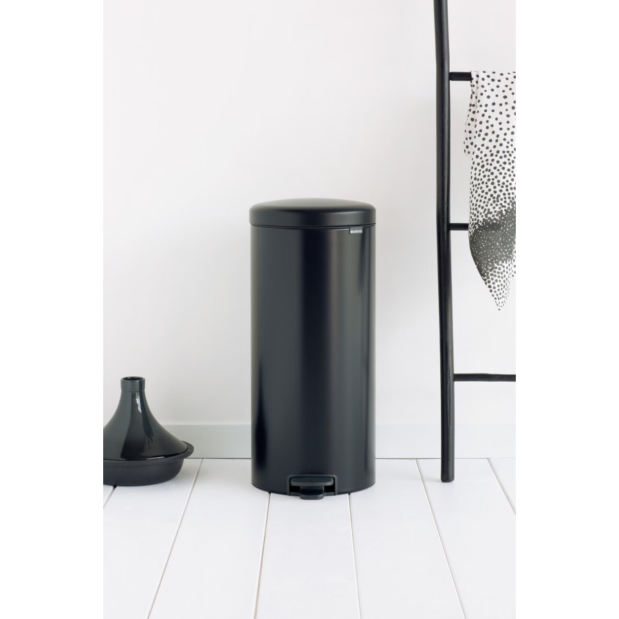 Brabantia NewIcon Pedalspand 30 L, Mat Sort