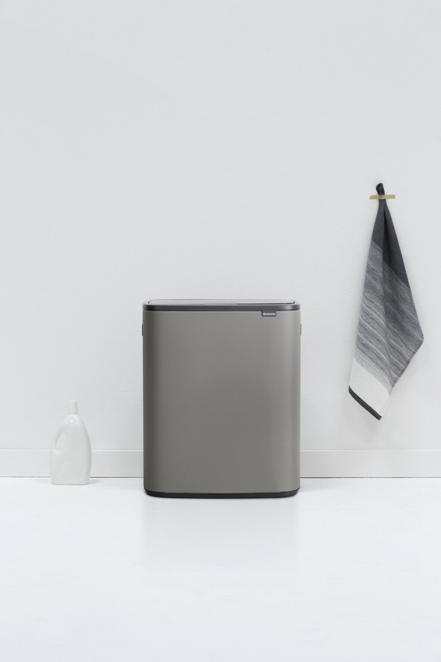 Brabantia Bo Touch Affaldsspand 60 L, Mineral Concrete Grey