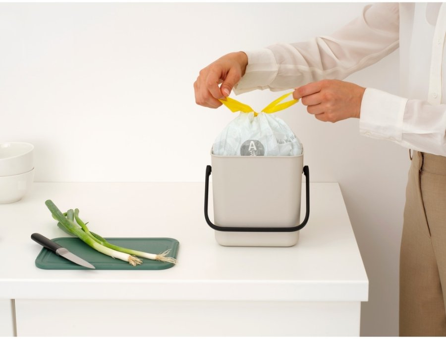 Brabantia Sort & Go Afvalemmer met Deksel 3 L, Soft Beige
