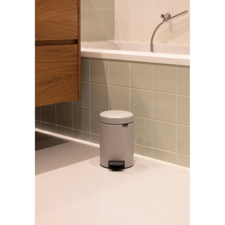 Brabantia Newlcon Pedalspand 3 L, Lysegr�