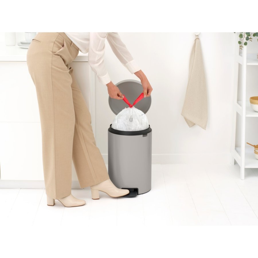 Brabantia Newlcon Pedalspand 20 L, Lysegr�