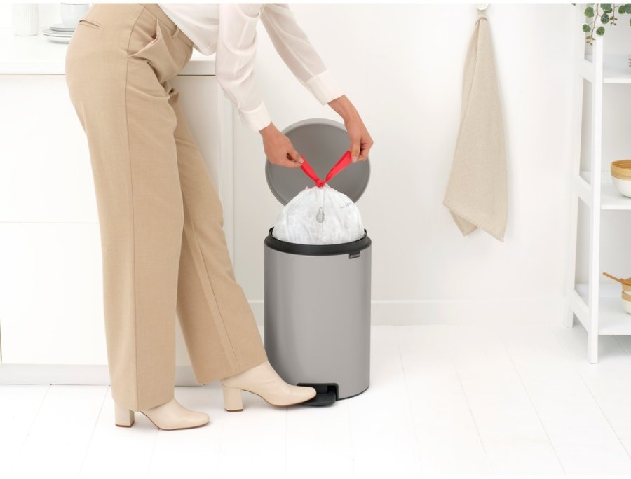 Brabantia Newlcon Pedalspand 20 L, Lysegr�