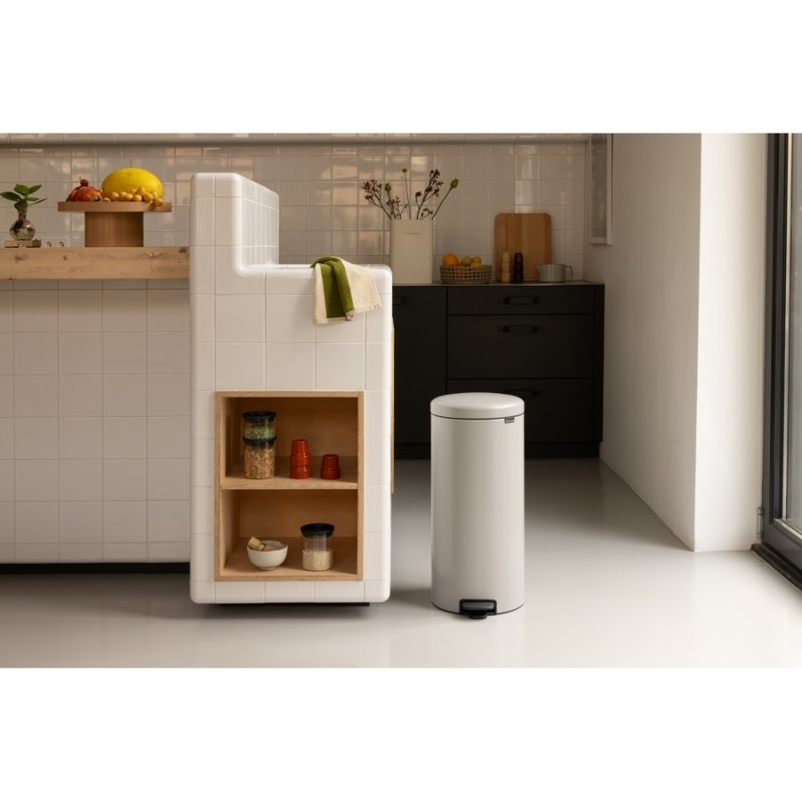 Brabantia Newlcon Pedalspand 30 L, Lysegr�