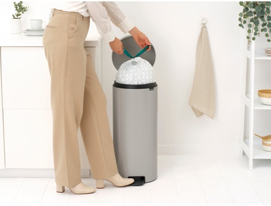 Brabantia Newlcon Pedalspand 30 L, Lysegr�