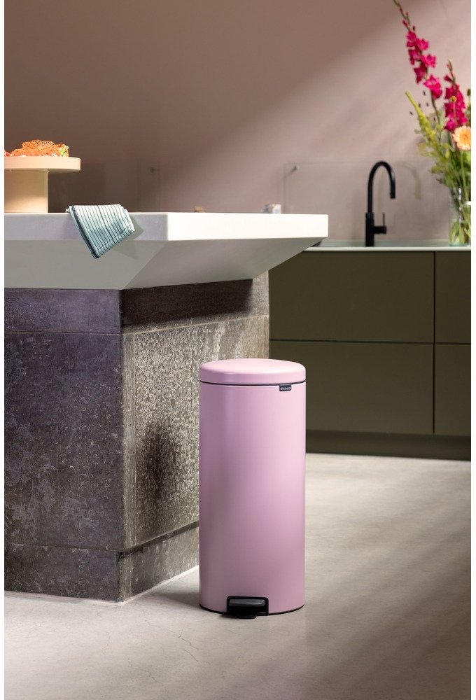 Brabantia Newlcon Pedalspand 30 L, Lilac Pink
