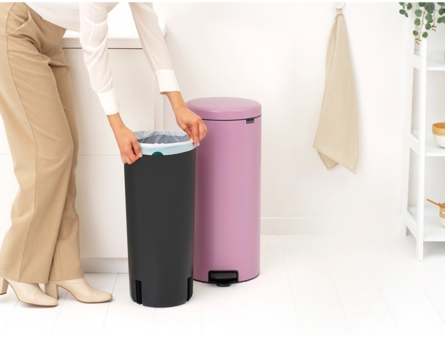 Brabantia Newlcon Pedalspand 30 L, Lilac Pink