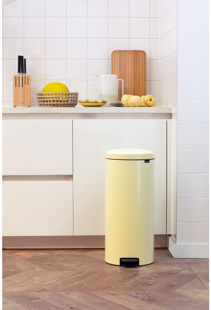 Brabantia Newicon Pedalspand 30 L, Mellow Yellow