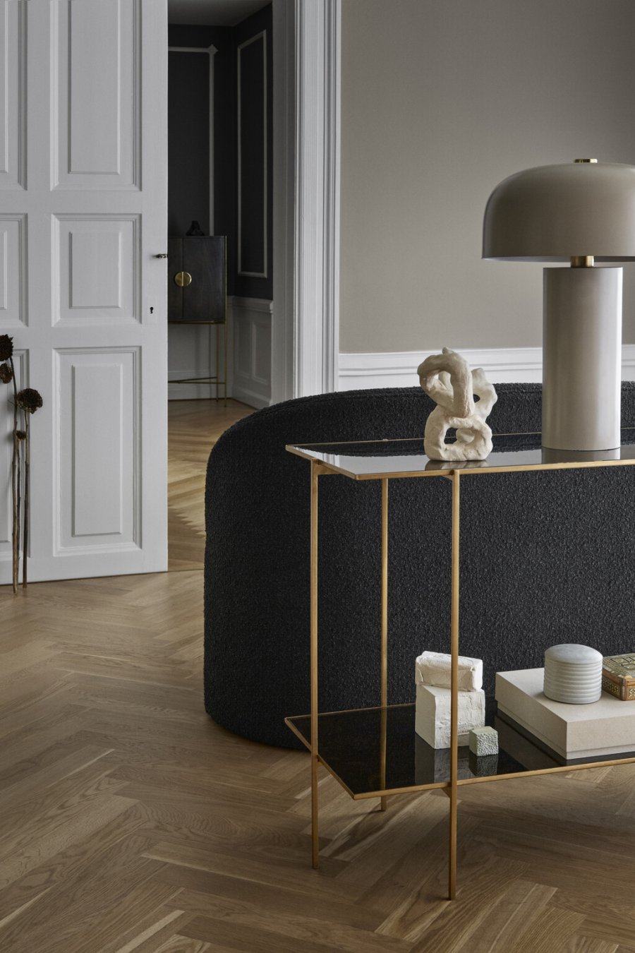 Cozy Living Anne Konsolbord, Antique Brass