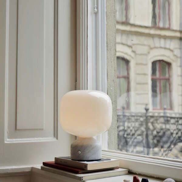 GEJST Meemo Akku-Tischlampe H23 cm, Wei&szlig;er Marmor