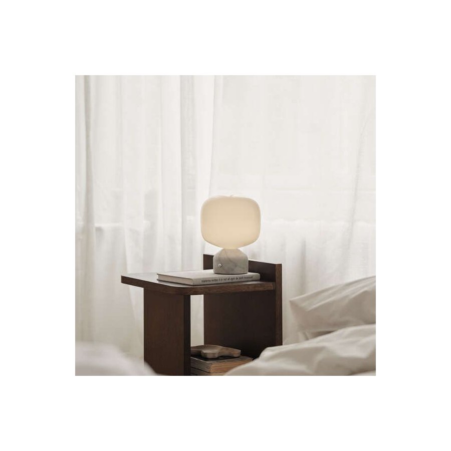 GEJST Meemo Akku-Tischlampe H23 cm, Wei&szlig;er Marmor
