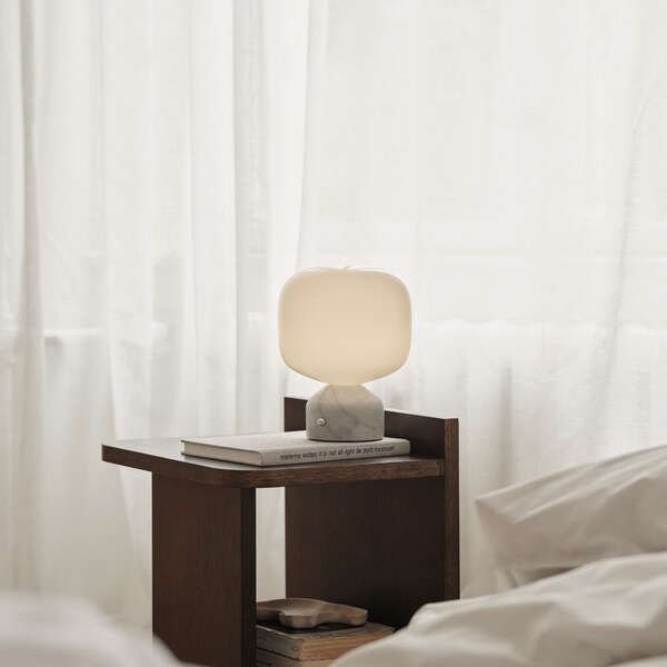 GEJST Meemo Akku-Tischlampe H23 cm, Wei&szlig;er Marmor