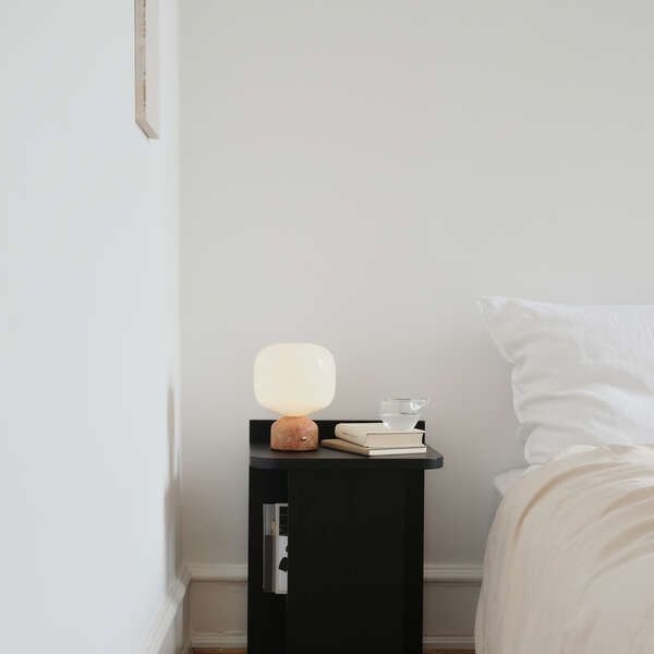 GEJST Meemo Akku-Tischlampe H23 cm, Goldener Roter Marmor