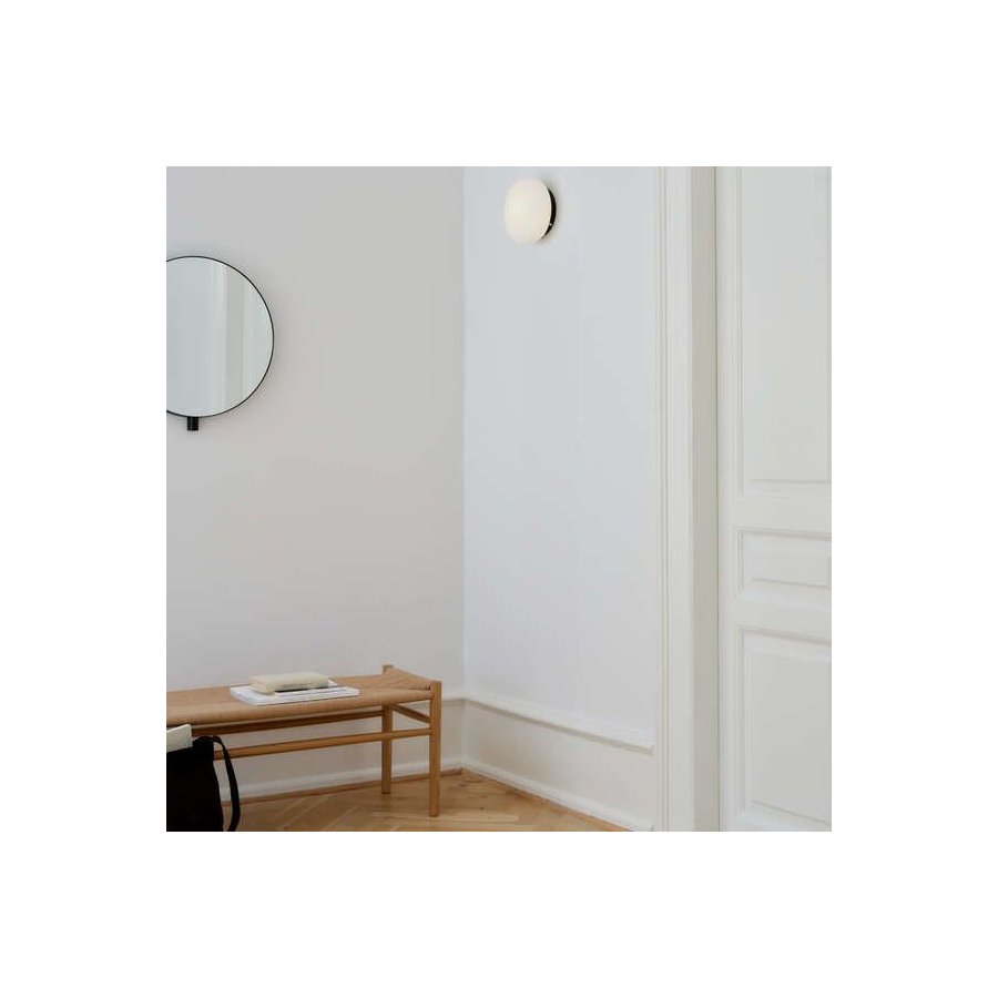 GEJST Opa Wand- und Deckenlampe 21,5 cm, Opalglas/Schwarz