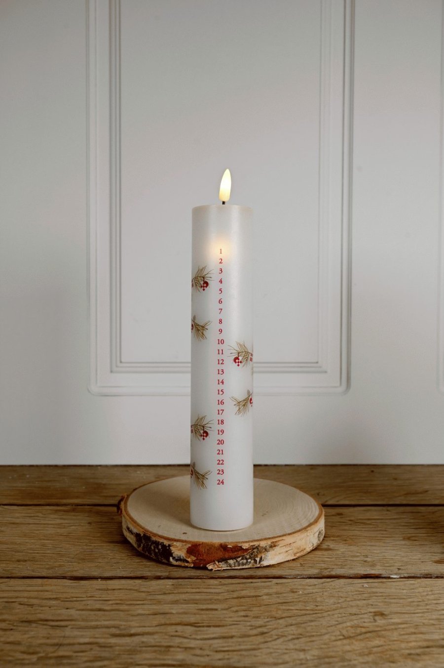 Det Gamle Apotek Kalenderkerze LED 5  H24,5 cm, Dnische Weihnachten