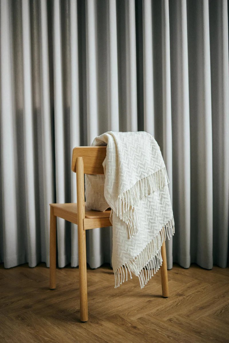 Silkeborg Uldspinderi Evelyn Wave Plaid 130x190 cm, Hvid