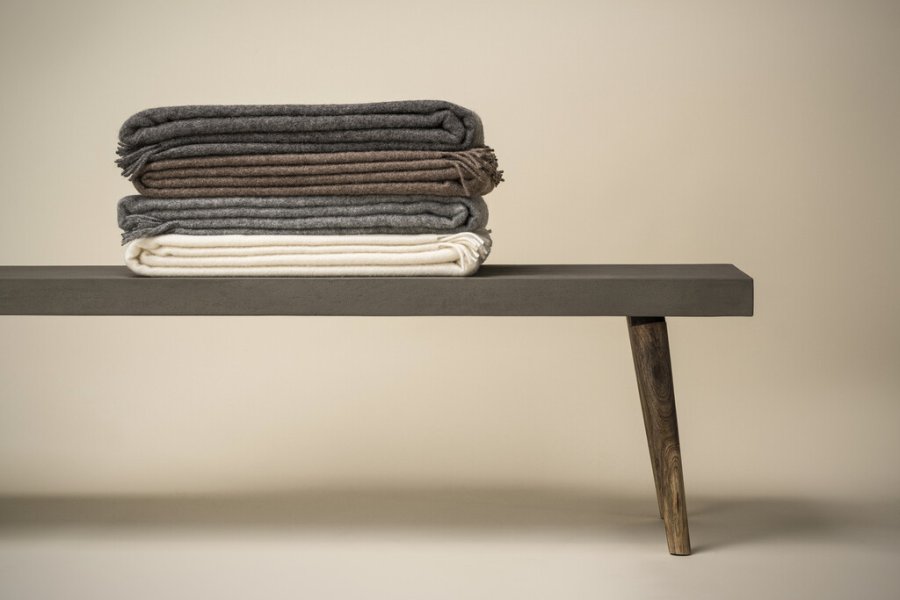 Silkeborg Uldspinderi Sams Decke 140x240 cm, Dark Nordic Grey