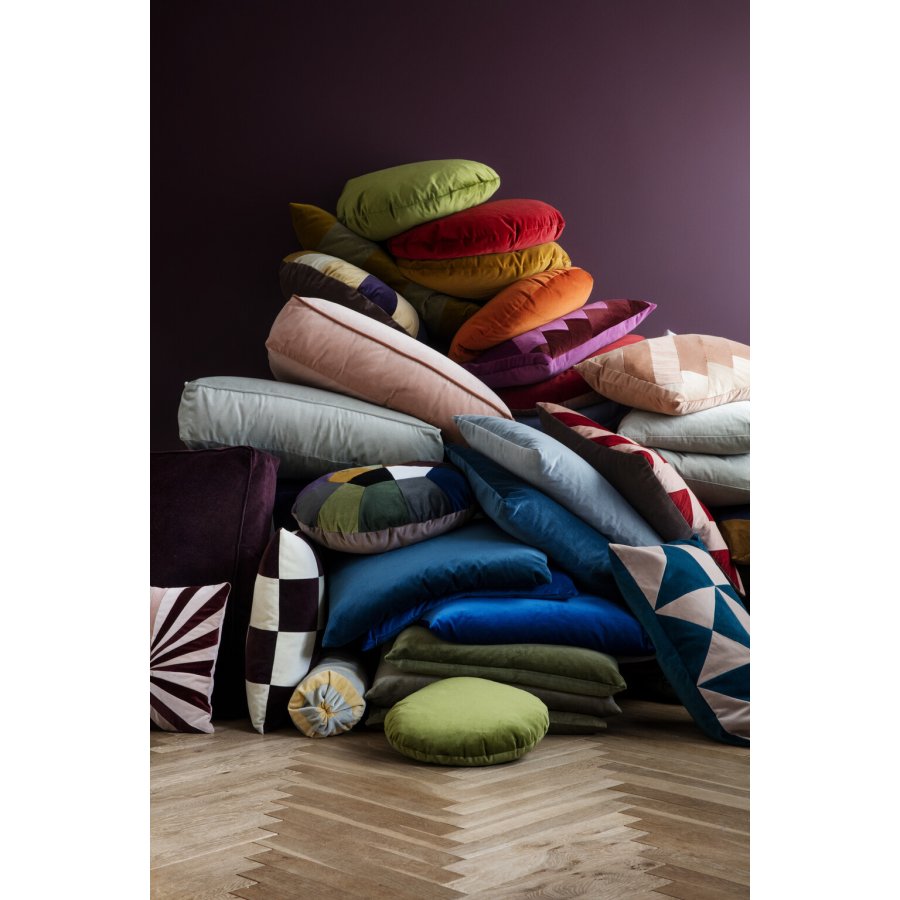 Christina Lundsteen Basic Round Pude 45 cm, Golden Olive