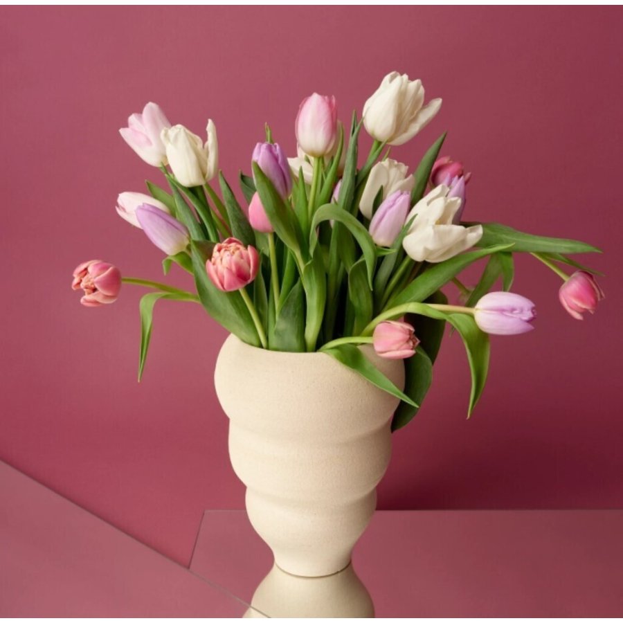 Ro Collection Hand Turned Vase Curved no. 60, Vanilla