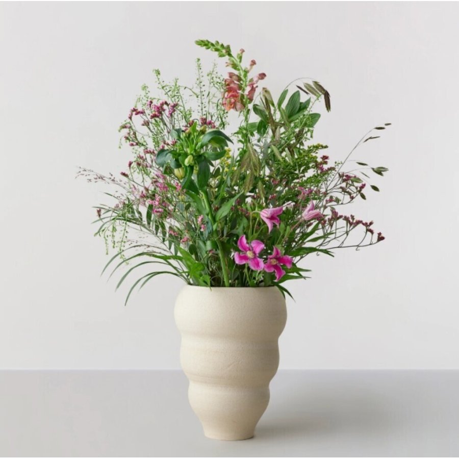Ro Collection Hand Turned Vase Curved no. 60, Vanilla